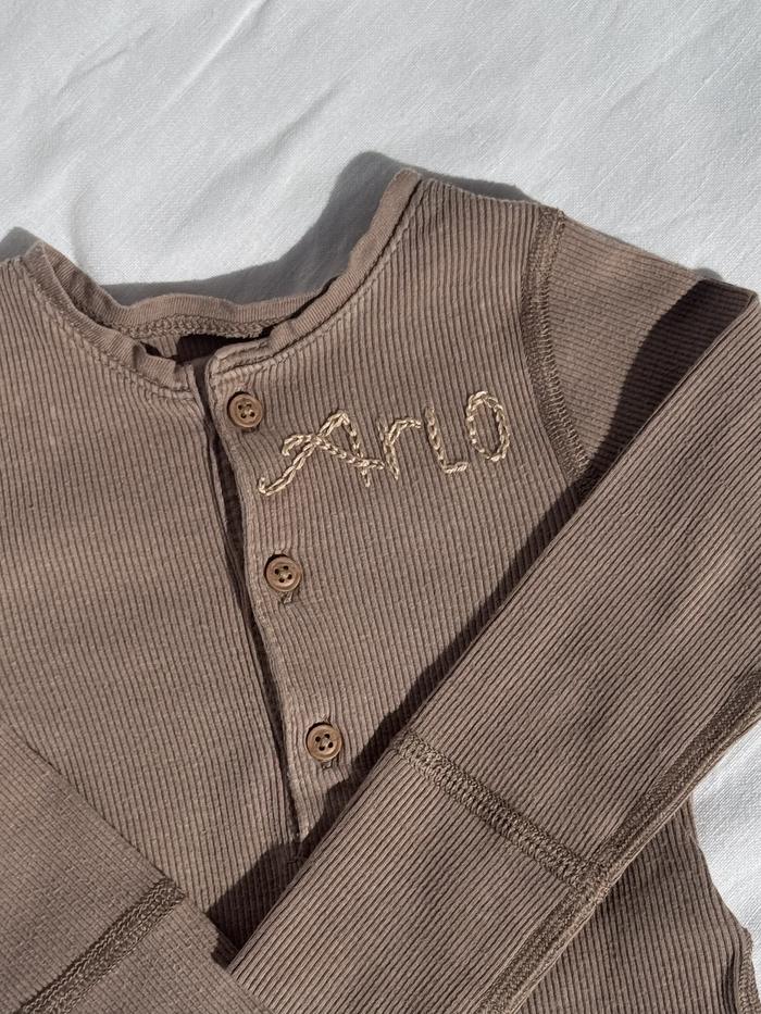 Ribbed baby grow with an embroidered name
