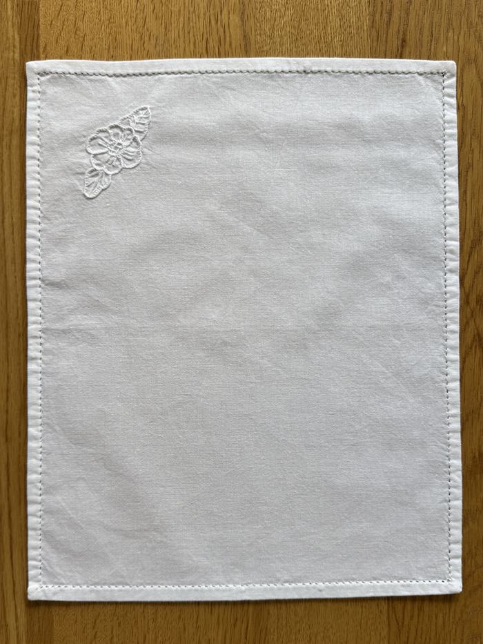 Vintage linen placemat, floral corner